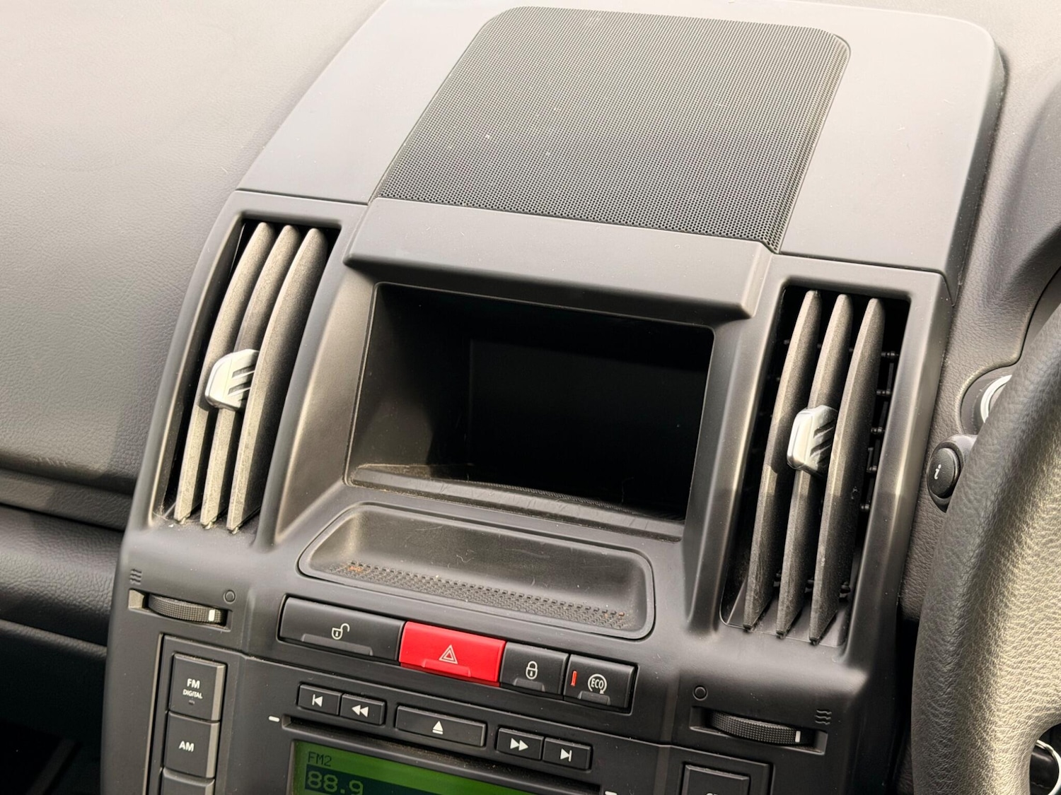 Used Land Rover Freelander 2 2010 for sale - 77484280: Photo 30