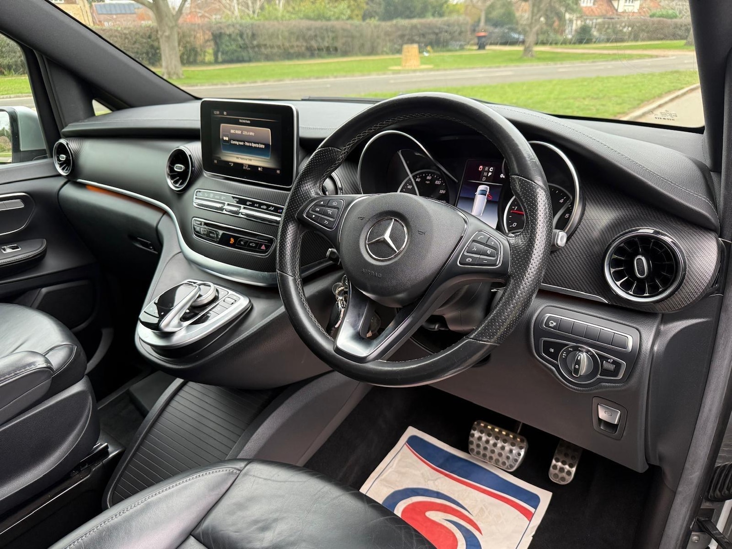 Used Mercedes-Benz V-Class 2019 for sale - 77255156: Photo 25