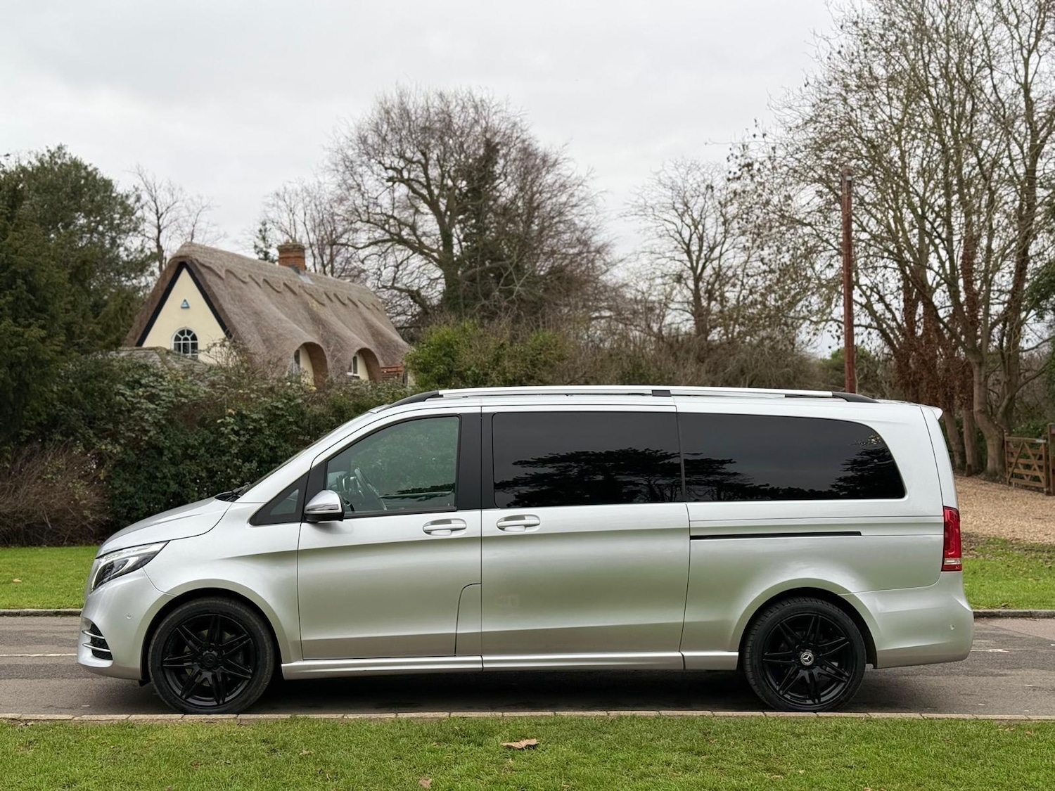 Used Mercedes-Benz V-Class 2019 for sale - 77255156: Photo 8