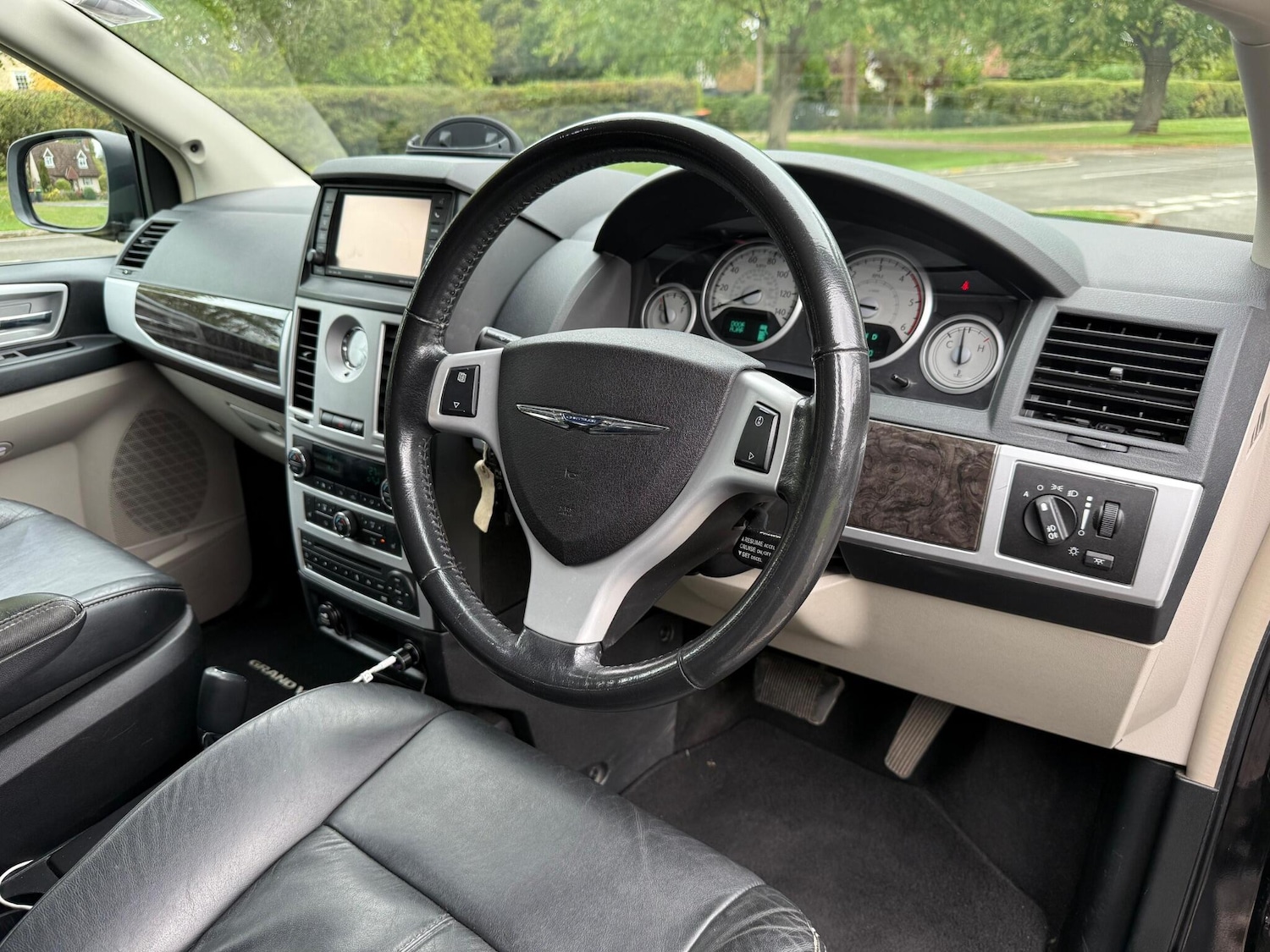 Used Chrysler Grand Voyager 2011 for sale - 75867024: Photo 15