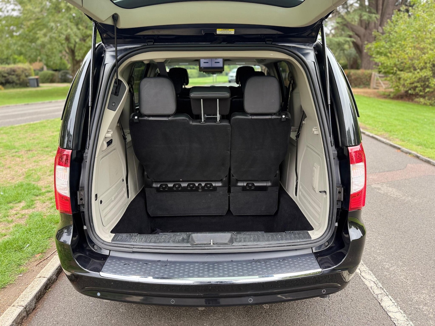 Used Chrysler Grand Voyager 2011 for sale - 75867024: Photo 27