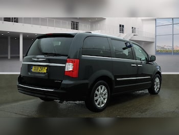 Used Chrysler Grand Voyager 2011 for sale - 75867024: Photo