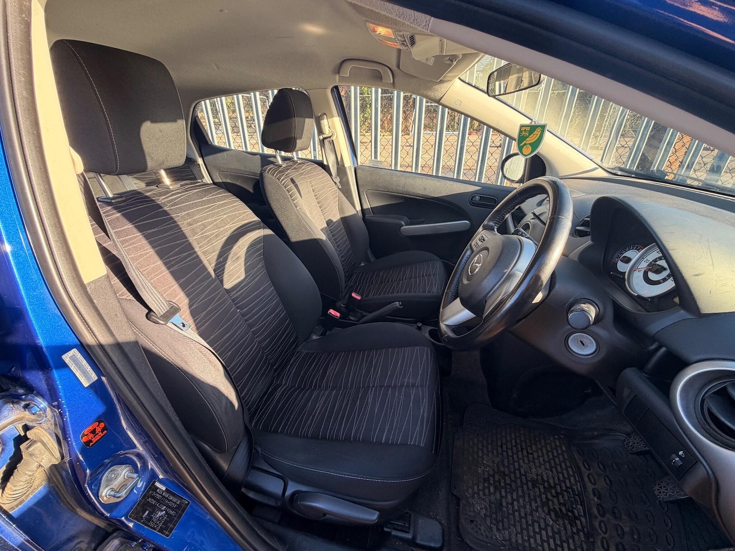 Used Mazda Mazda2 for sale - 77016258: Photo 5