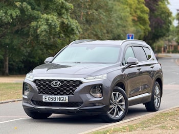 Used Hyundai Santa Fe 2018 for sale - 76409497: Photo