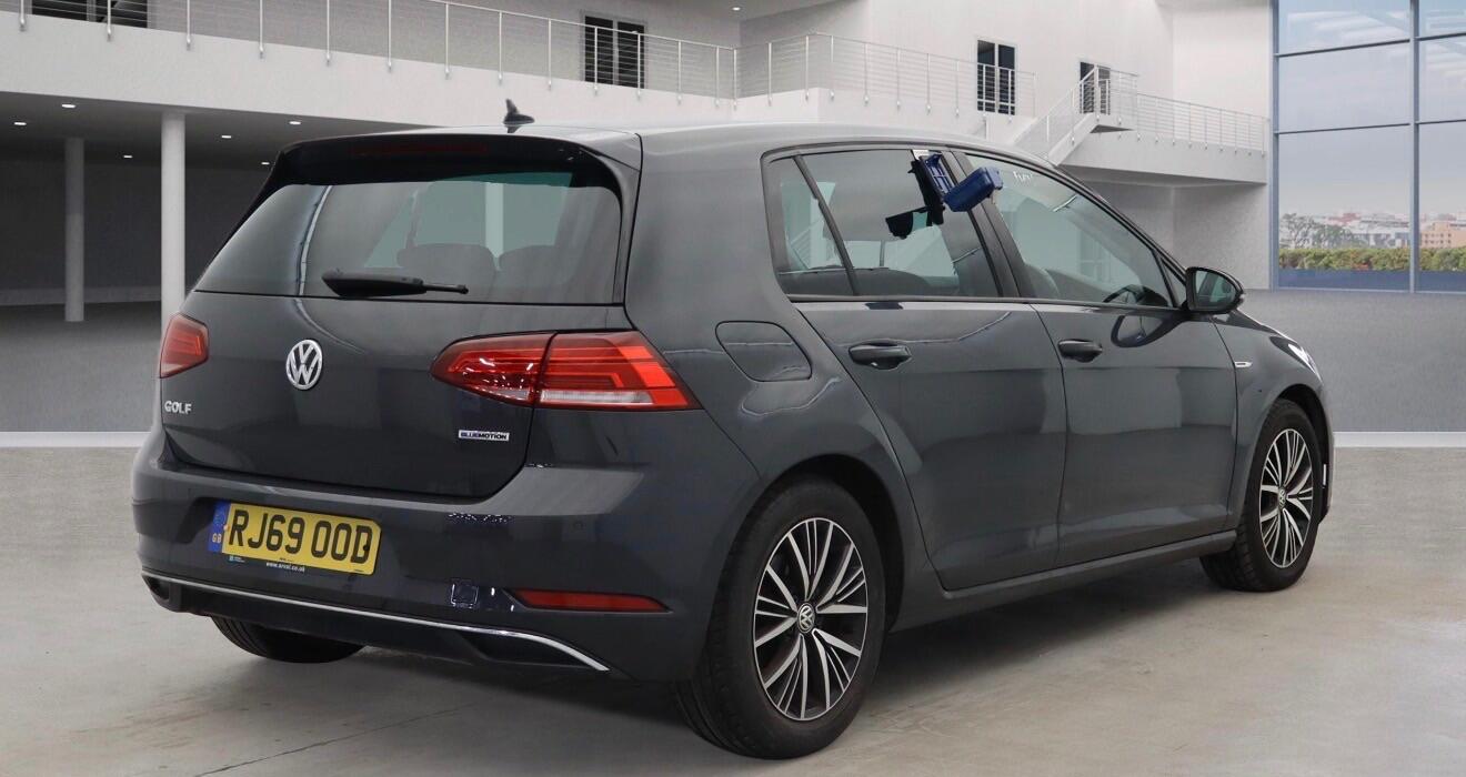 Used Volkswagen Golf for sale - 77852996: Photo 3