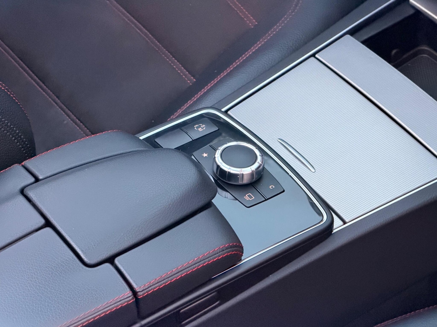 Used Mercedes-Benz E Class 2015 for sale - 76953313: Photo 35