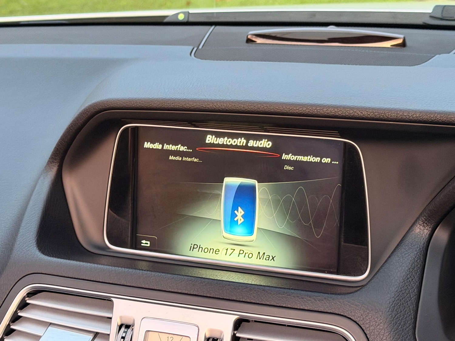 Used Mercedes-Benz E Class 2015 for sale - 76953313: Photo 41