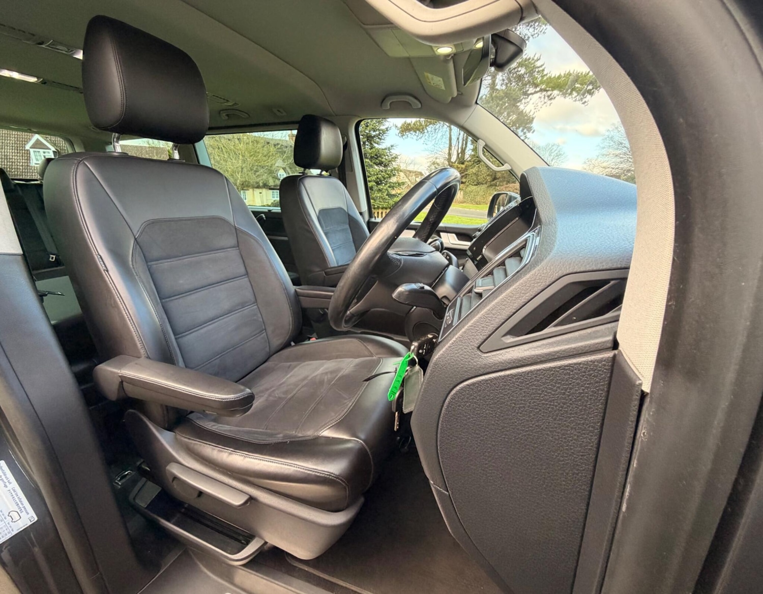 Used Volkswagen Caravelle 2017 for sale - 77425279: Photo 17