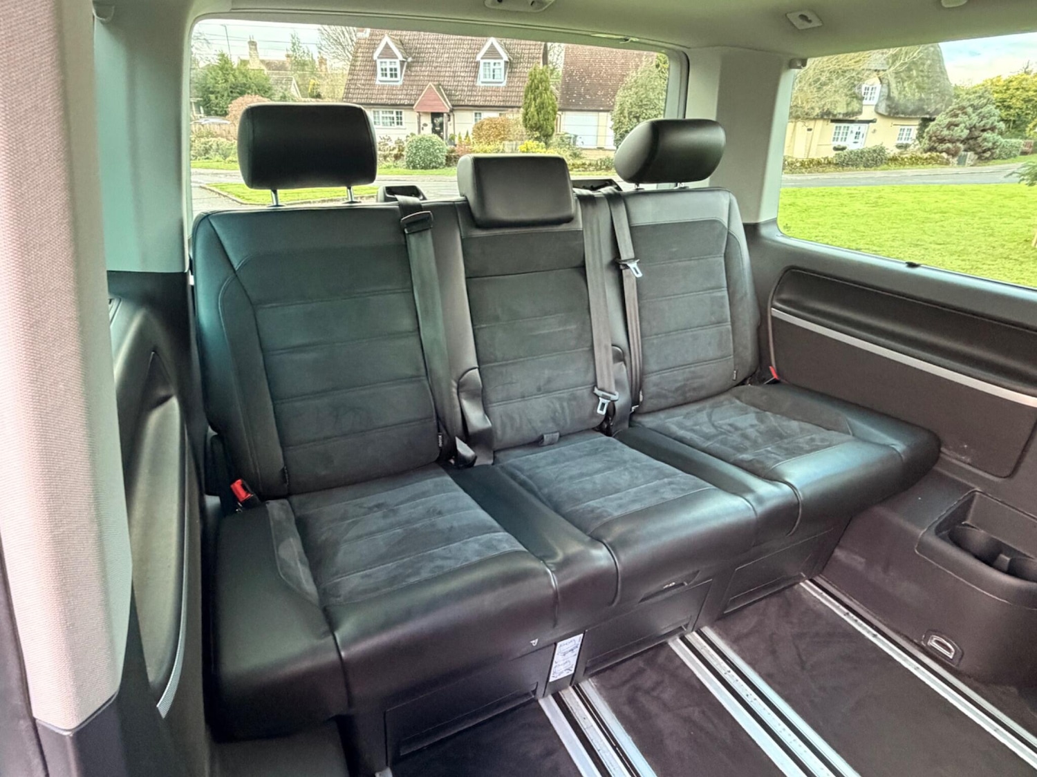 Used Volkswagen Caravelle 2017 for sale - 77425279: Photo 24