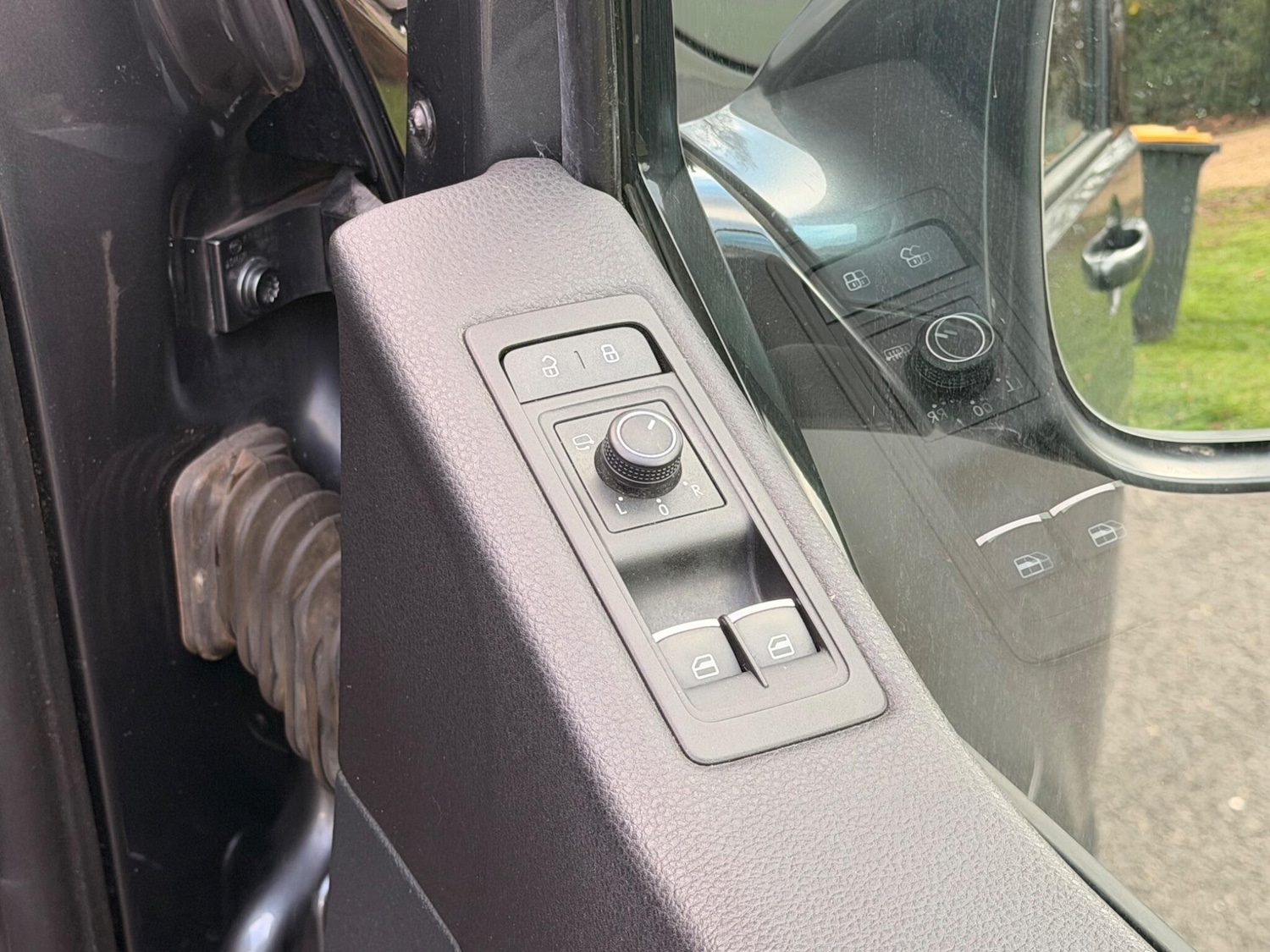 Used Volkswagen Caravelle 2017 for sale - 77425279: Photo 31