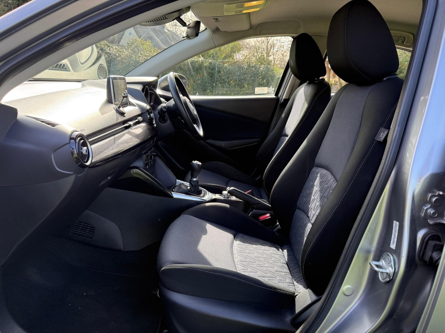 Used Mazda Mazda2 2015 for sale - 77898353: Photo 12