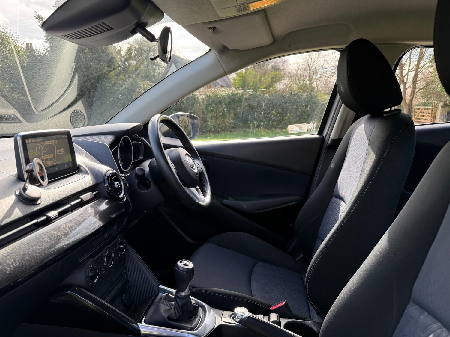 Used Mazda Mazda2 2015 for sale - 77898353: Photo 15