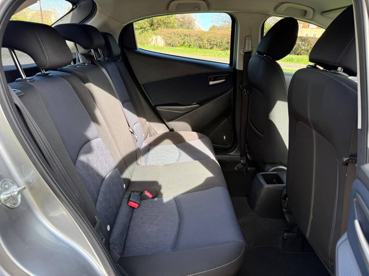 Used Mazda Mazda2 2015 for sale - 77898353: Photo 16