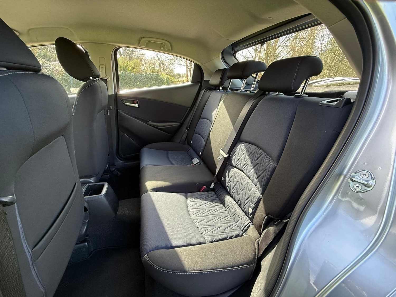 Used Mazda Mazda2 2015 for sale - 77898353: Photo 21