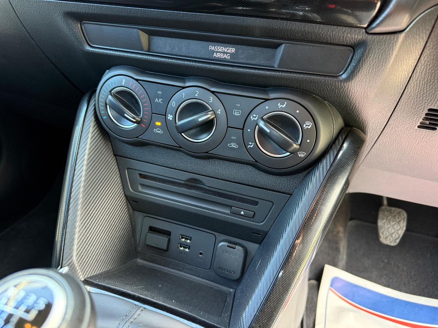 Used Mazda Mazda2 2015 for sale - 77898353: Photo 29