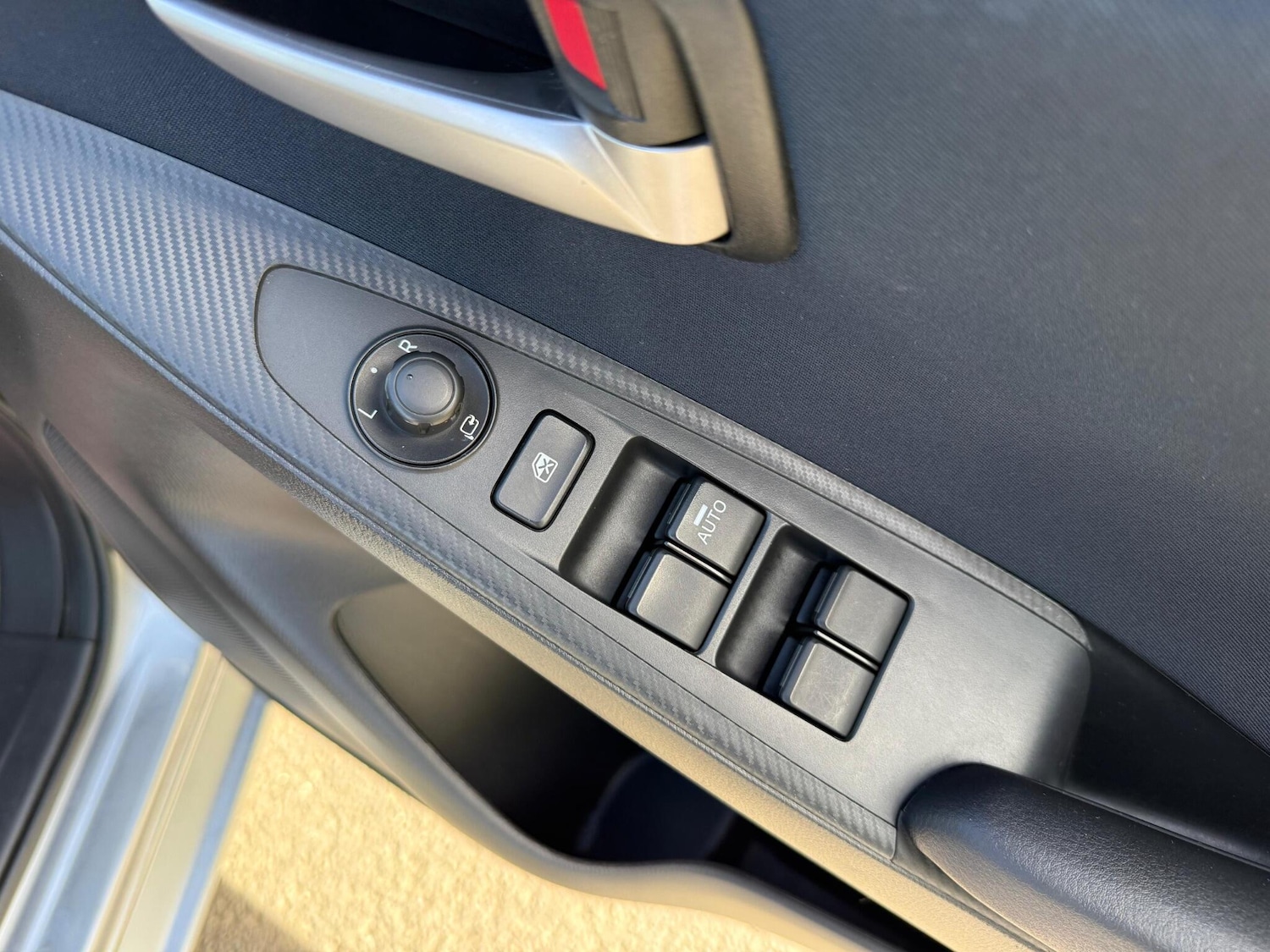 Used Mazda Mazda2 2015 for sale - 77898353: Photo 31