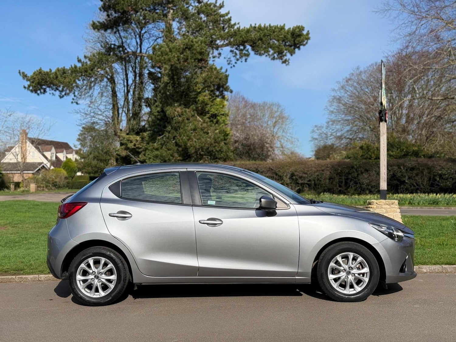 Used Mazda Mazda2 2015 for sale - 77898353: Photo 5