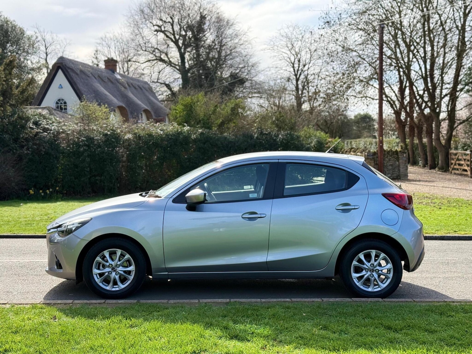 Used Mazda Mazda2 2015 for sale - 77898353: Photo 6