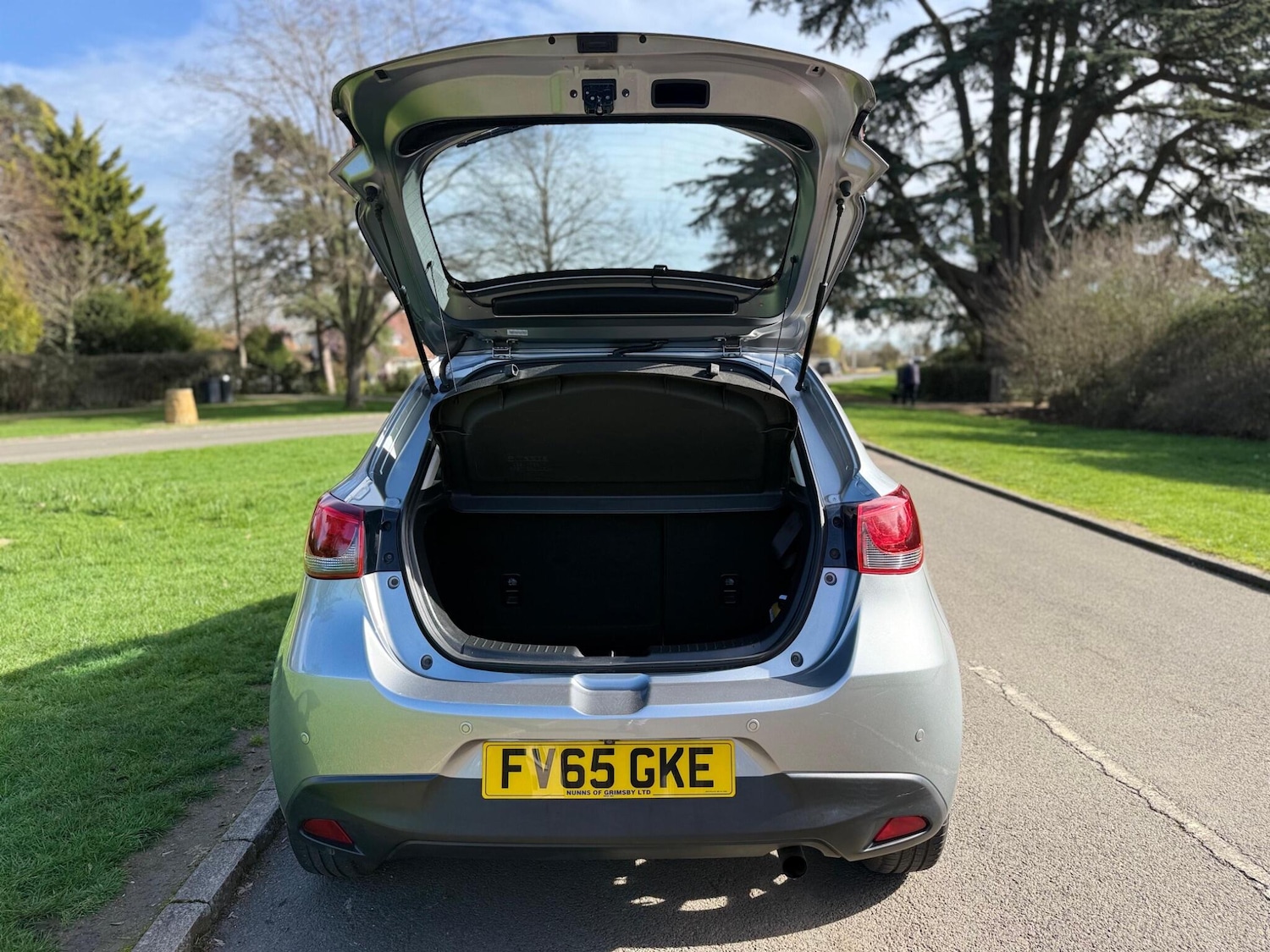 Used Mazda Mazda2 2015 for sale - 77898353: Photo 9