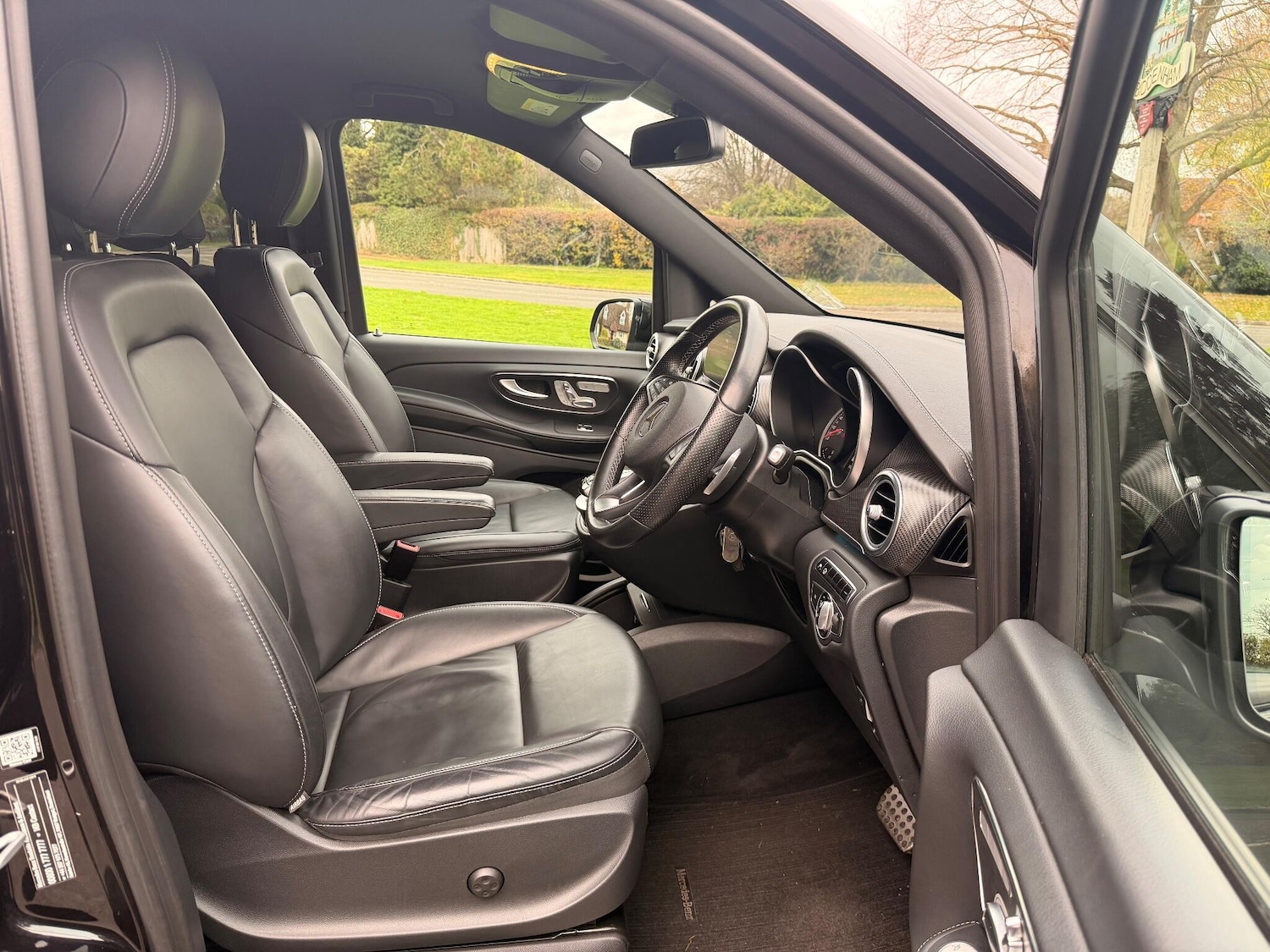 Used Mercedes-Benz V-Class 2017 for sale - 76550176: Photo 18