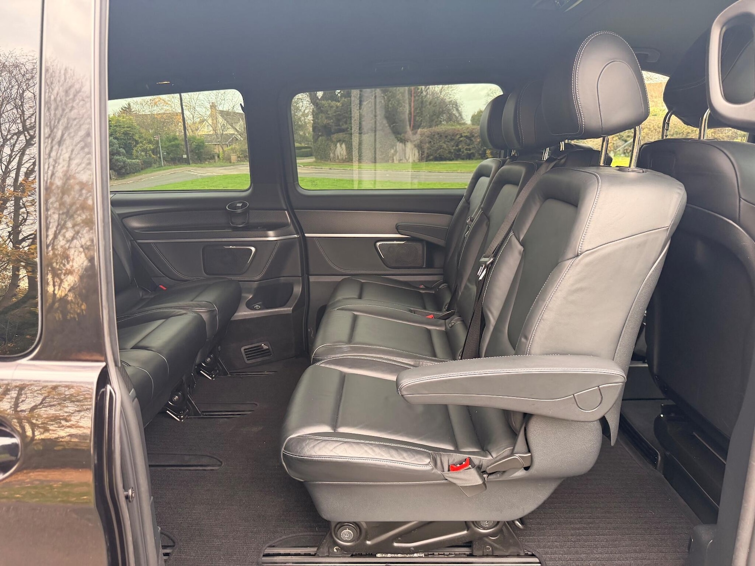 Used Mercedes-Benz V-Class 2017 for sale - 76550176: Photo 25