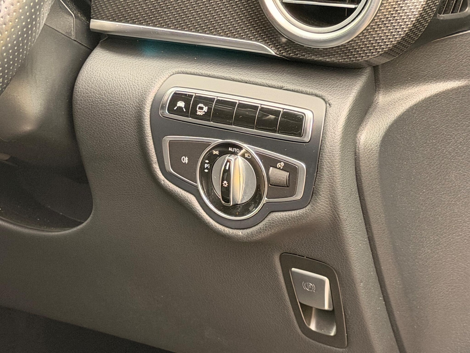 Used Mercedes-Benz V-Class 2017 for sale - 76550176: Photo 29