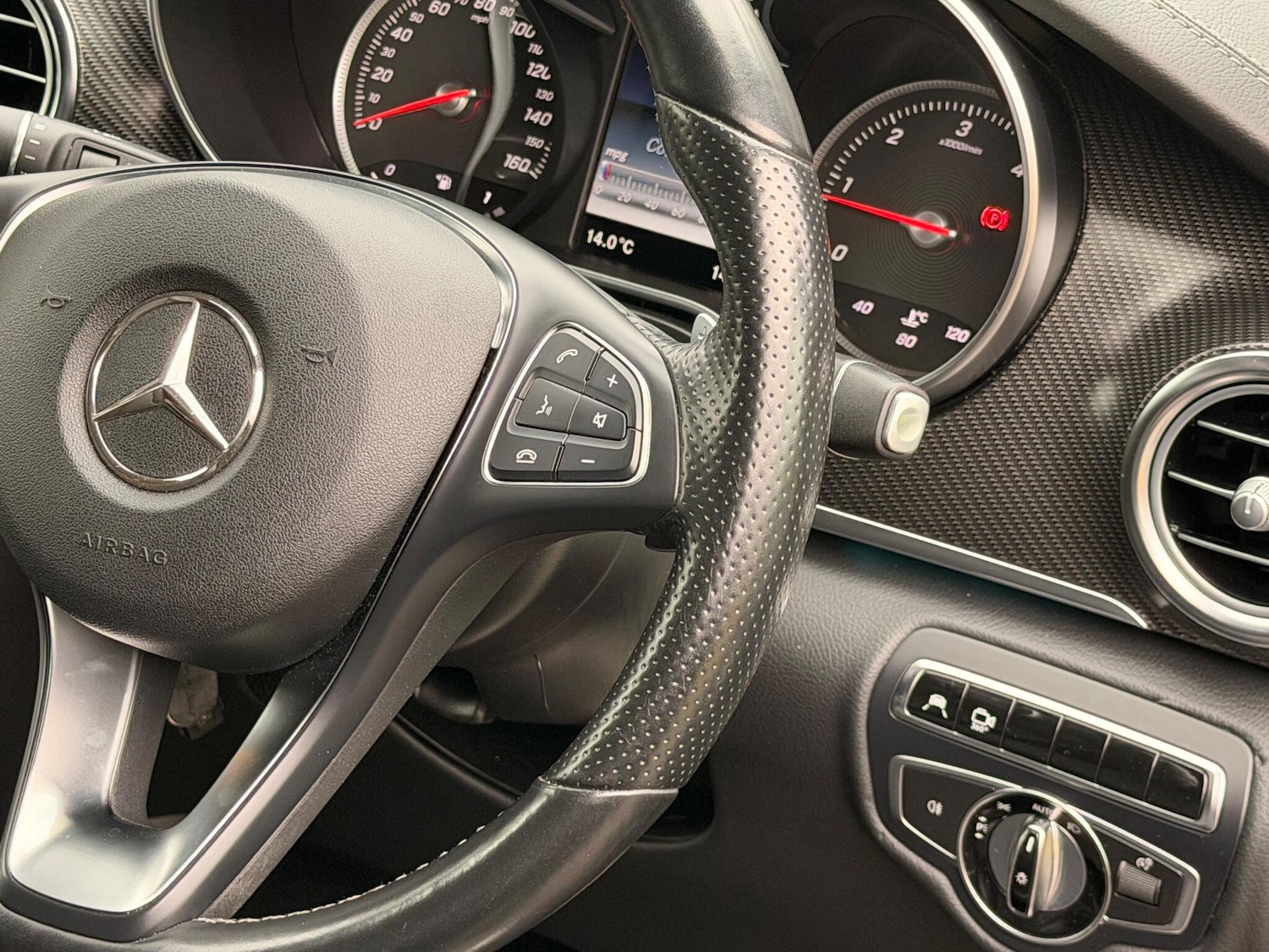 Used Mercedes-Benz V-Class 2017 for sale - 76550176: Photo 30