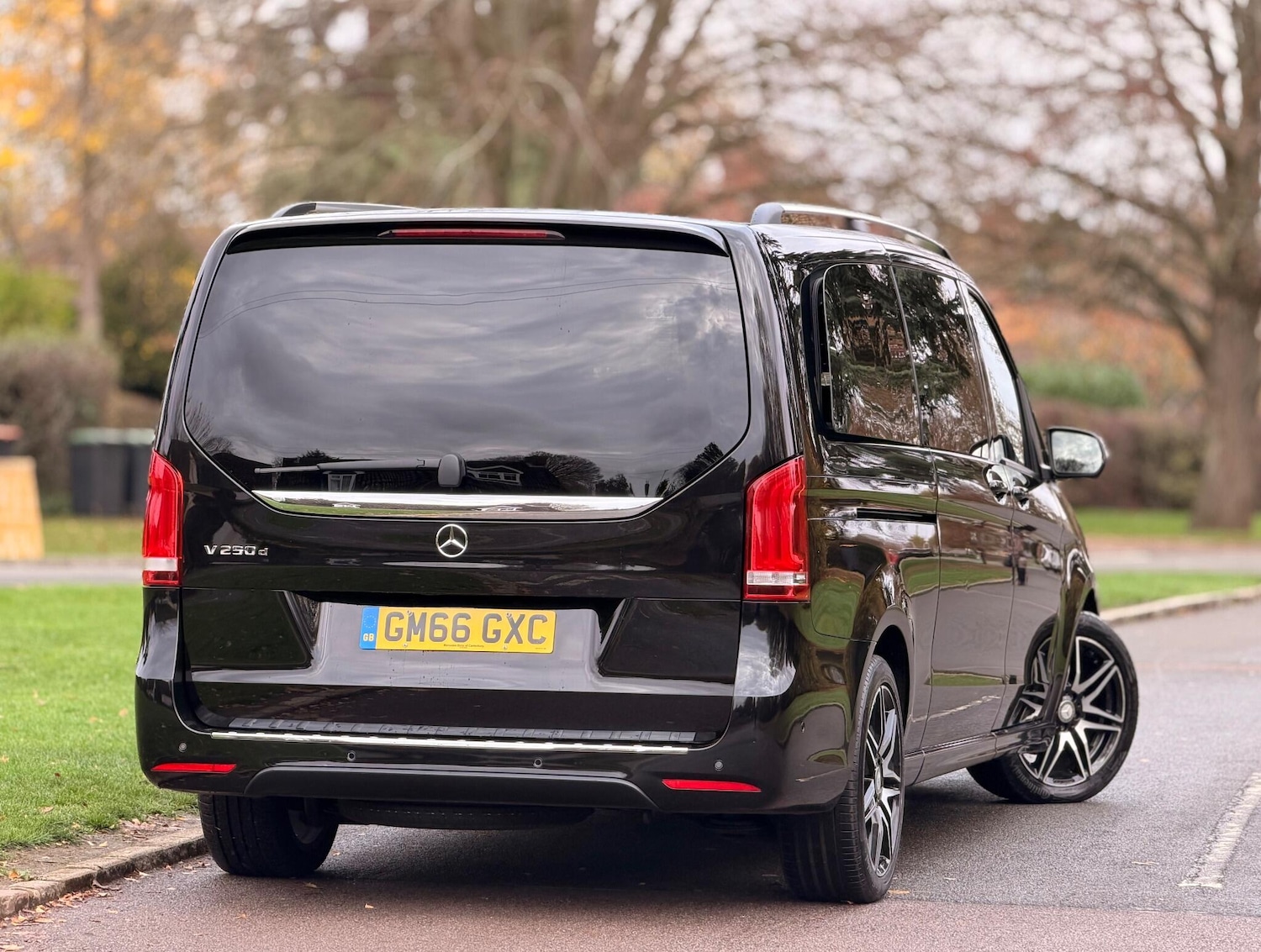 Used Mercedes-Benz V-Class 2017 for sale - 76550176: Photo 4