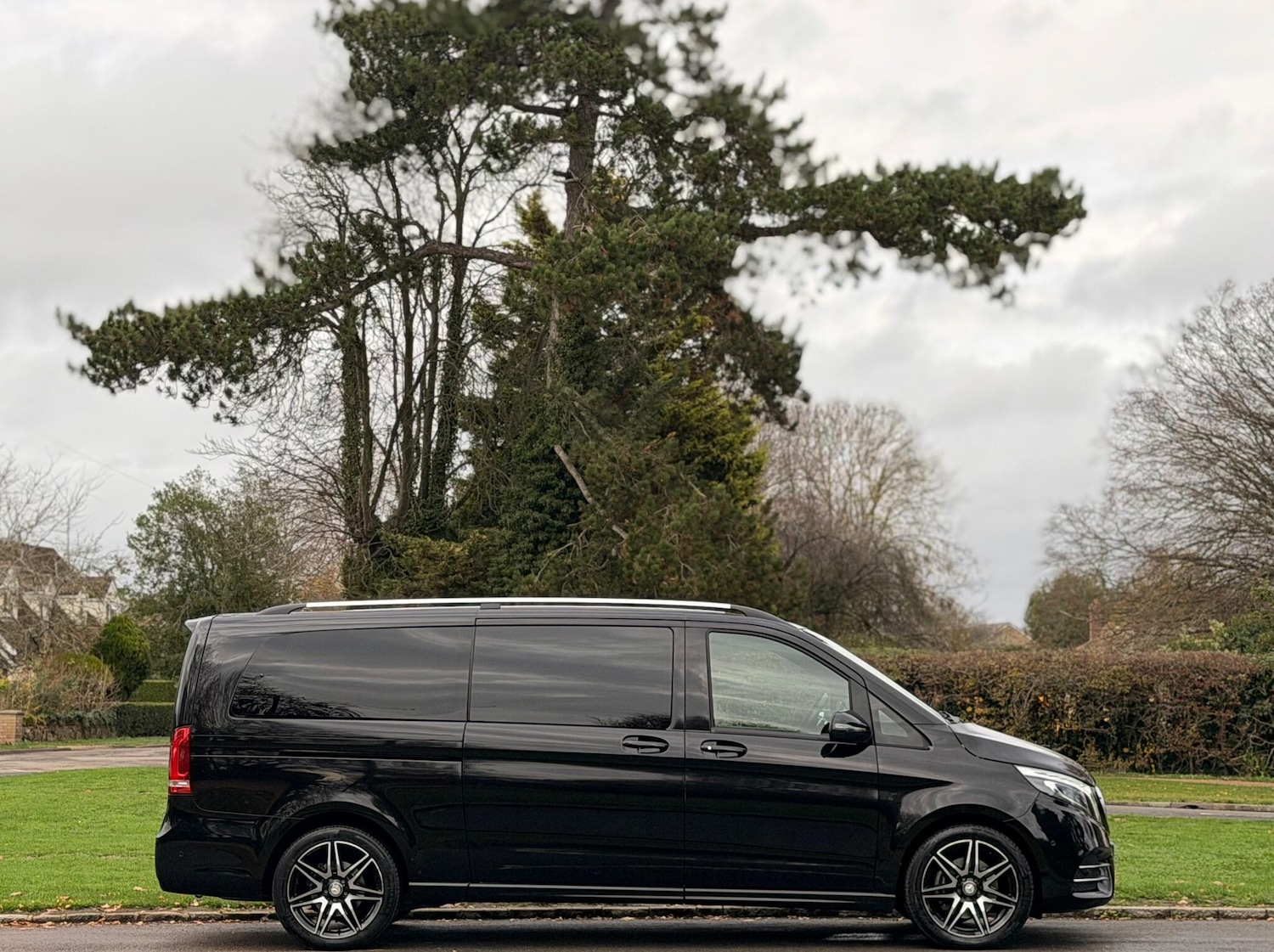 Used Mercedes-Benz V-Class 2017 for sale - 76550176: Photo 5