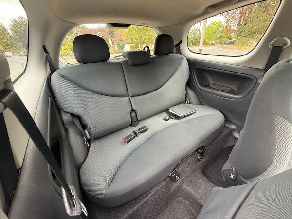 Used Toyota Yaris 2004 for sale - 75544141: Photo 14