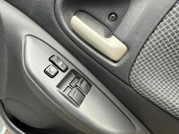 Used Toyota Yaris 2004 for sale - 75544141: Photo 20