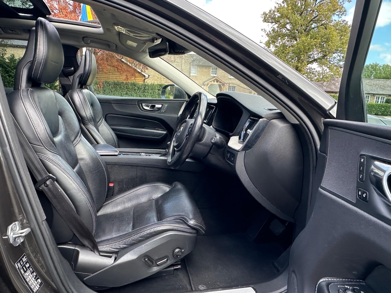 Used Volvo XC60 2018 for sale - 75311814: Photo 18