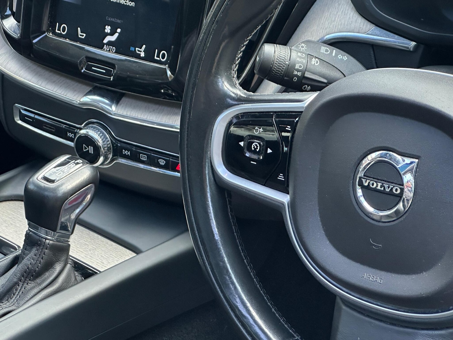 Used Volvo XC60 2018 for sale - 75311814: Photo 29