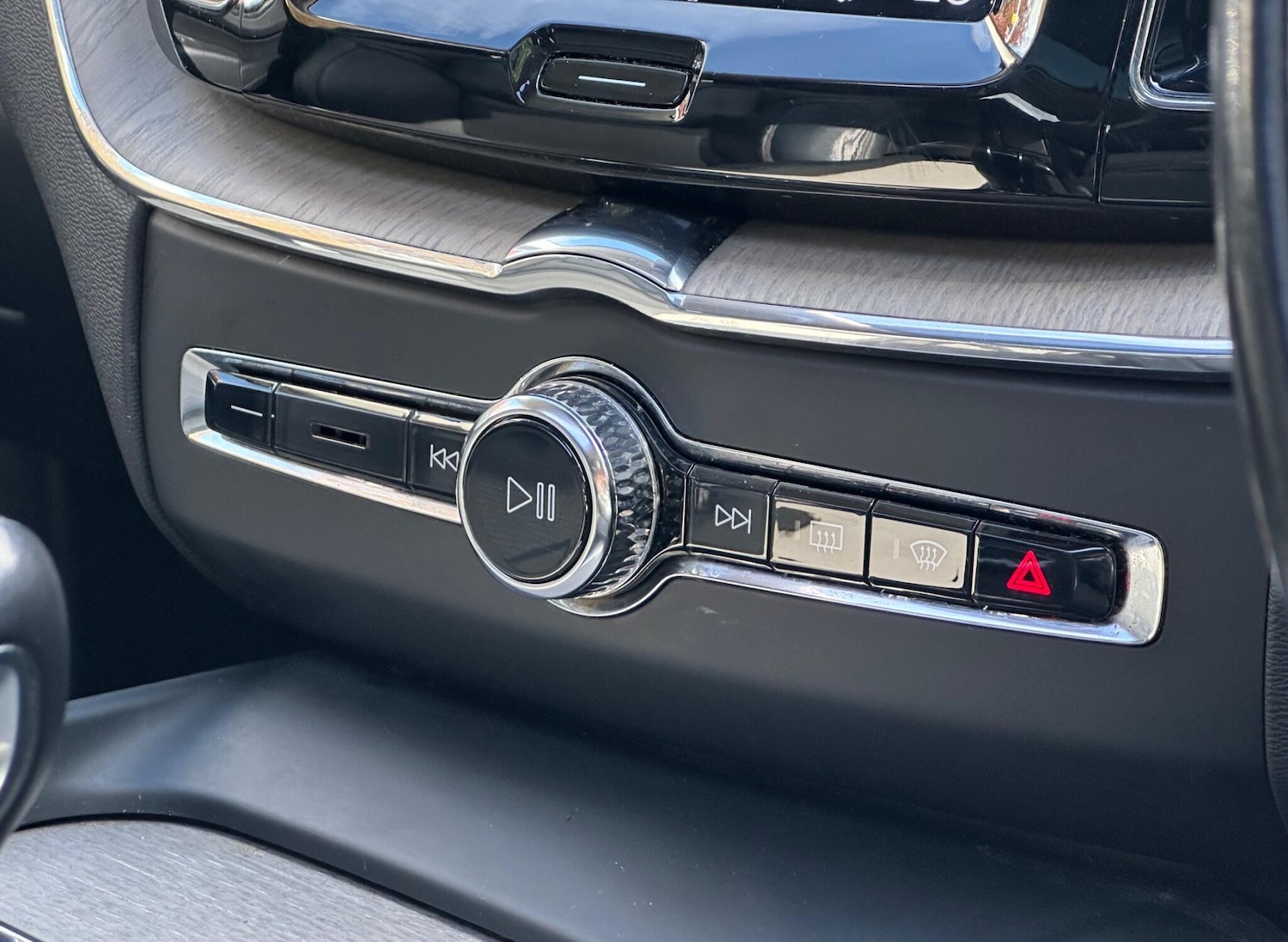 Used Volvo XC60 2018 for sale - 75311814: Photo 32