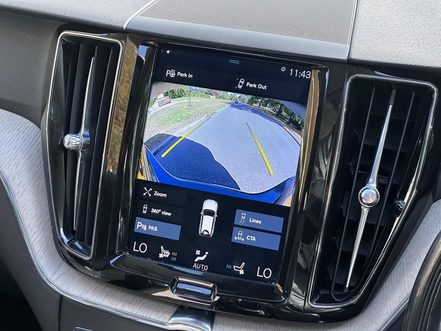 Used Volvo XC60 2018 for sale - 75311814: Photo 36