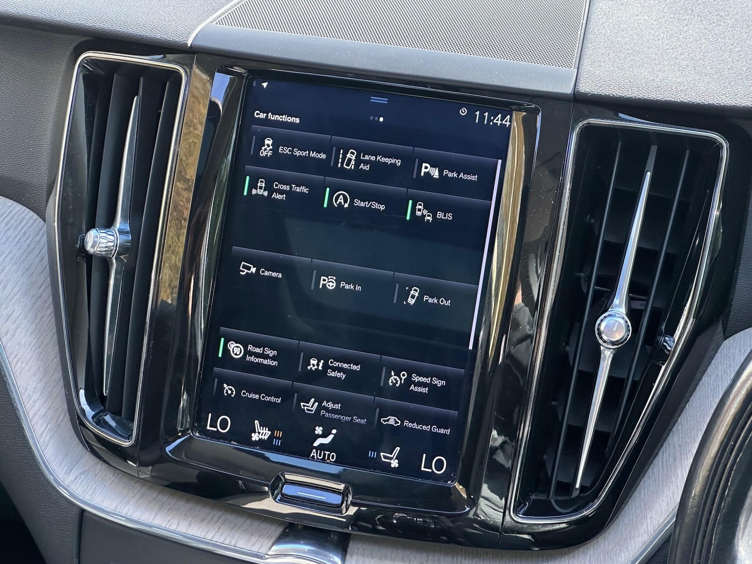 Used Volvo XC60 2018 for sale - 75311814: Photo 38