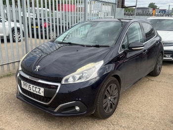 Used Peugeot 208 2015 for sale - 79049901: Photo