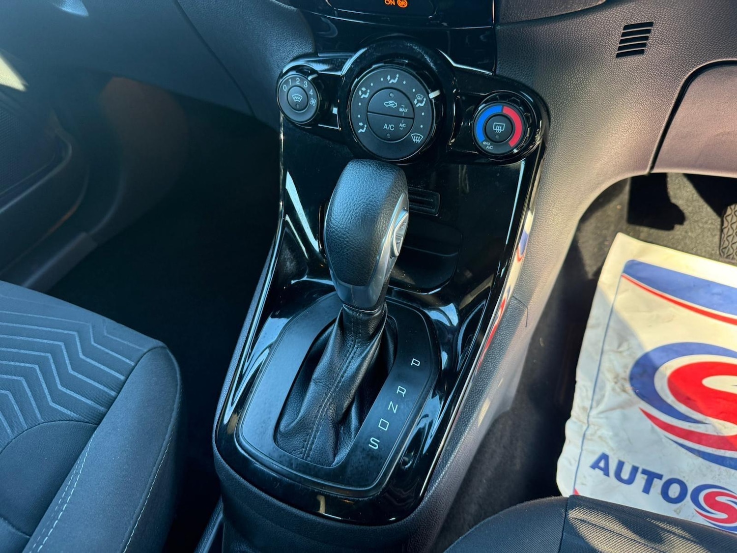 Used Ford Fiesta 2014 for sale - 76099400: Photo 16