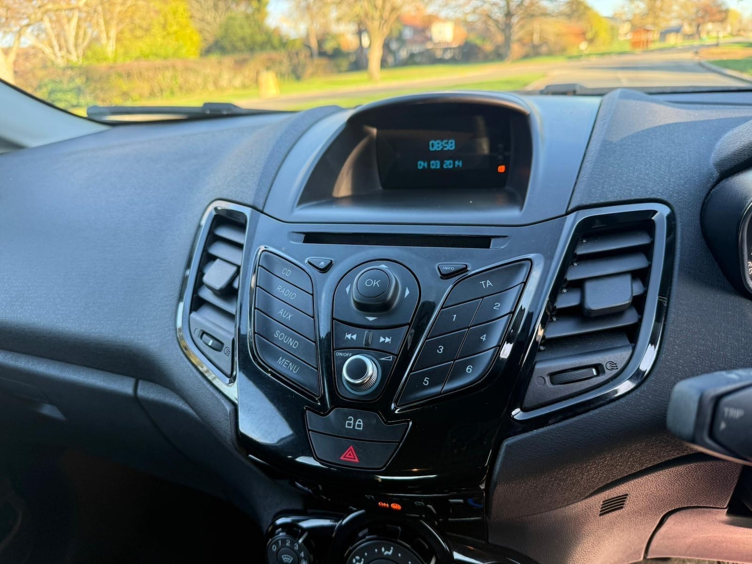 Used Ford Fiesta 2014 for sale - 76099400: Photo 18