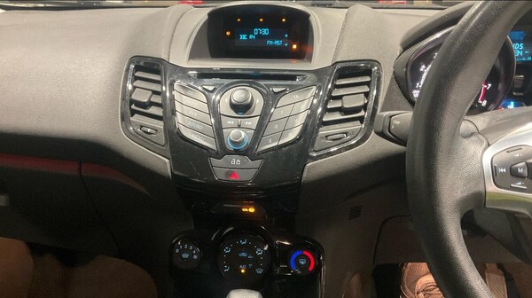 Used Ford Fiesta 2014 for sale - 76099400: Photo 9