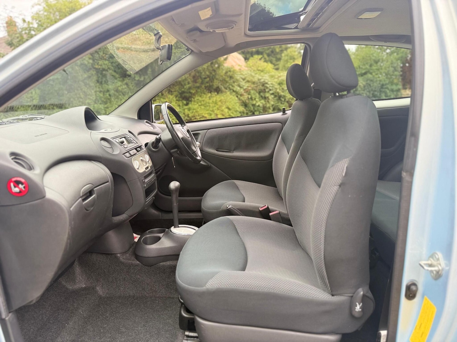 Used Toyota Yaris 2004 for sale - 76714489: Photo 11