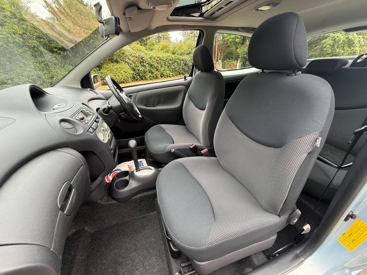 Used Toyota Yaris 2004 for sale - 76714489: Photo 12