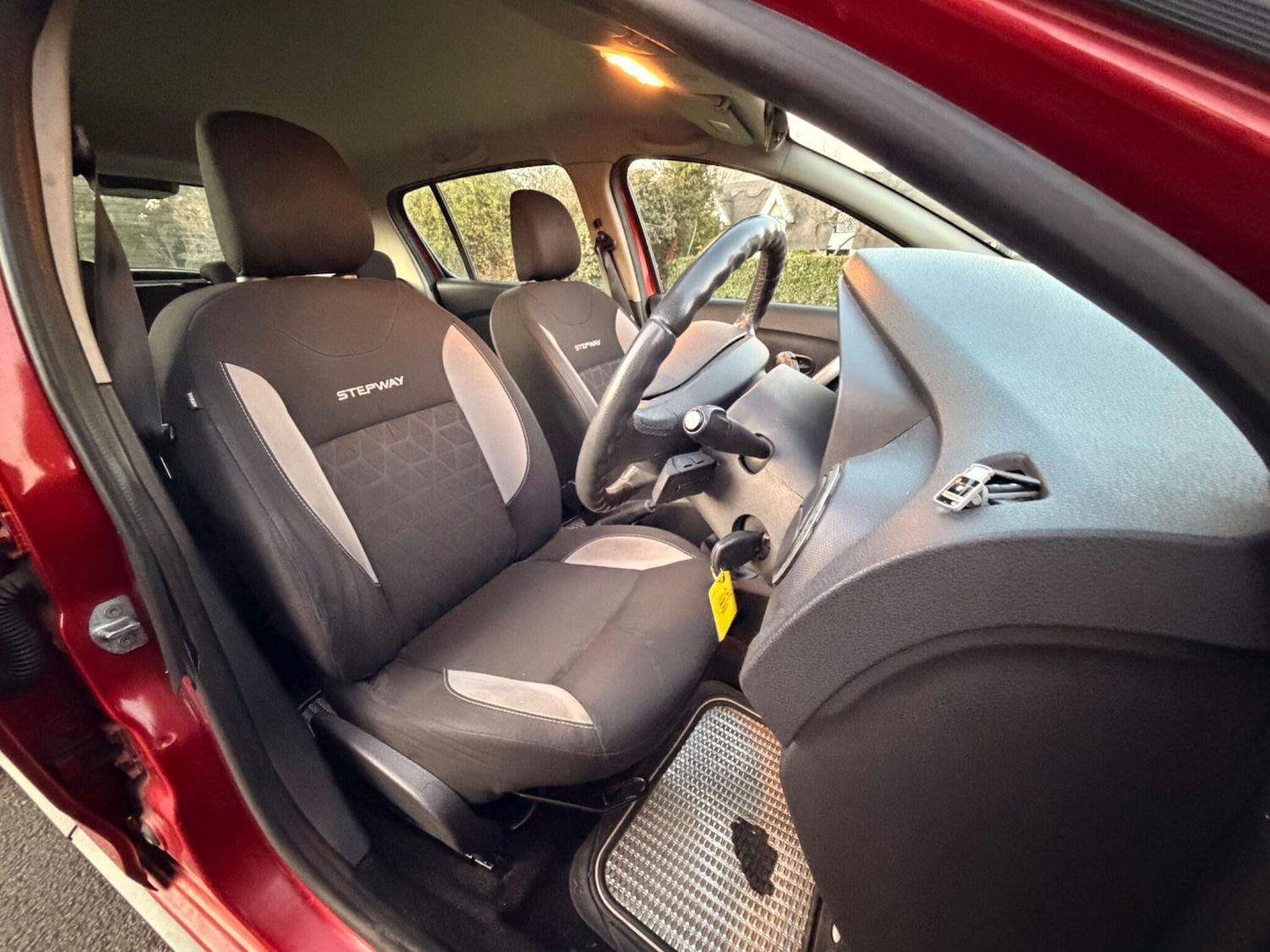 Used Dacia Sandero Stepway 2013 for sale - 77090806: Photo 10