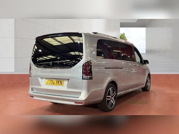 Used Mercedes-Benz V-Class 2025 for sale - 79374286: Photo