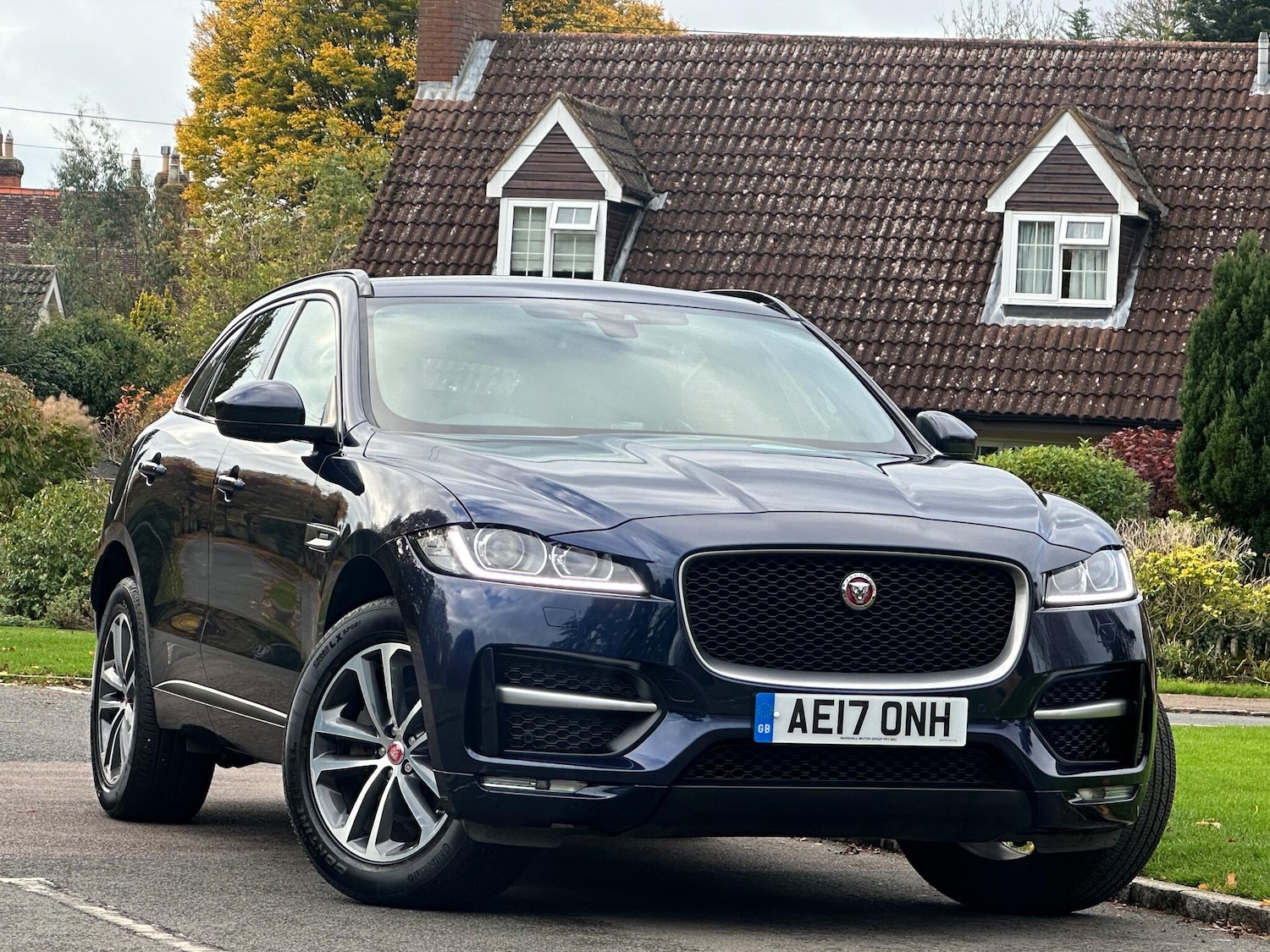 Used Jaguar F-Pace 2017 for sale - 76550409: Photo 1