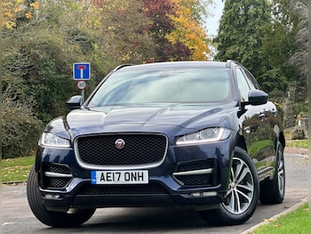 Used Jaguar F-Pace 2017 for sale - 76550409: Photo