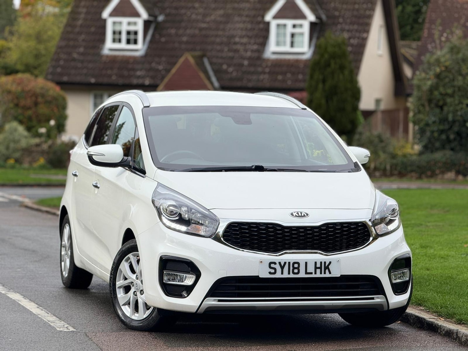 Used Kia Carens 2018 for sale - 76336932: Photo 1