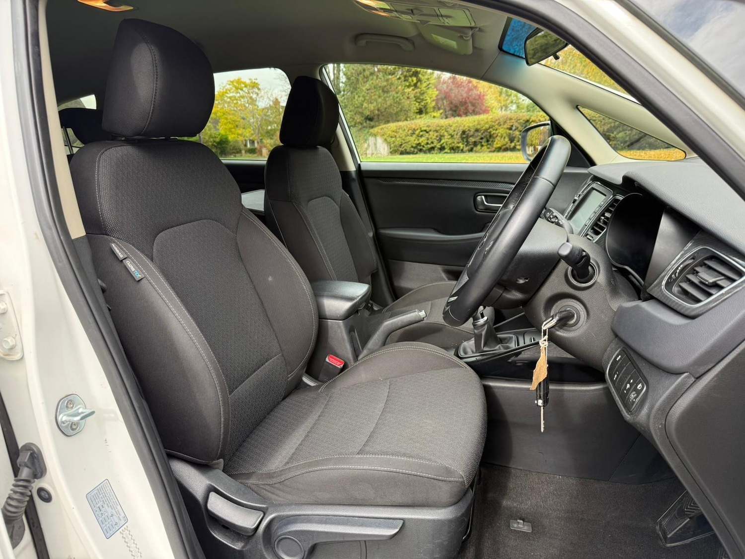 Used Kia Carens 2018 for sale - 76336932: Photo 10