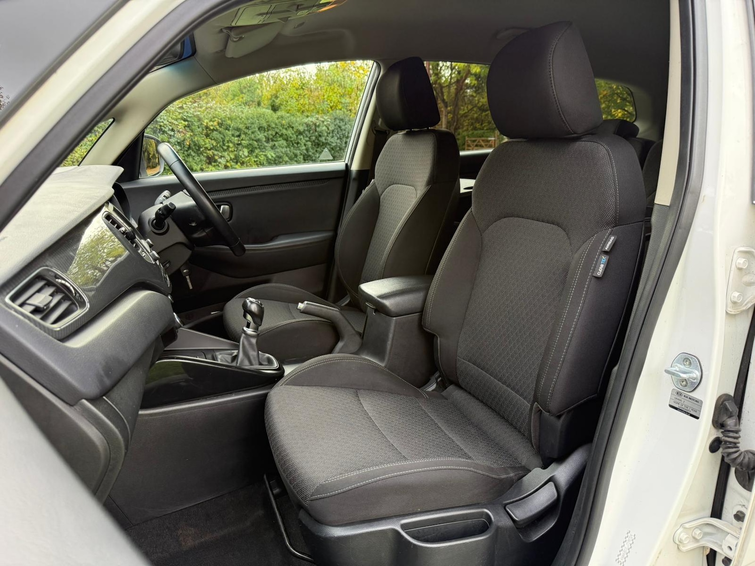 Used Kia Carens 2018 for sale - 76336932: Photo 12