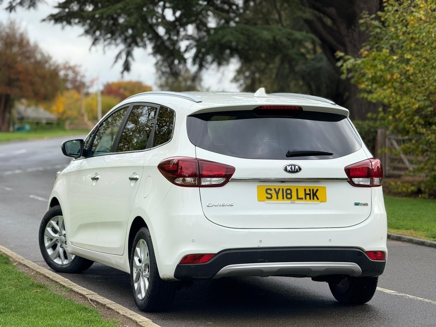 Used Kia Carens 2018 for sale - 76336932: Photo 2